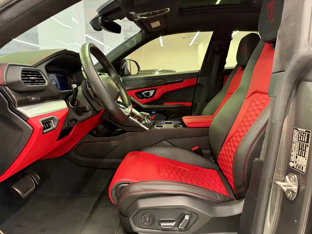 Lamborghini Urus — миниатюра 5