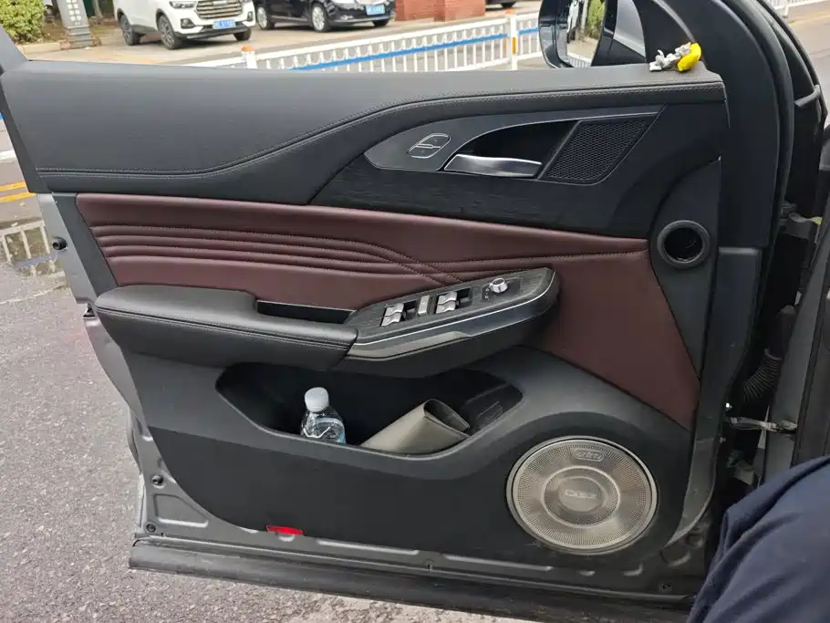 Wey Wey VV5 — миниатюра 7