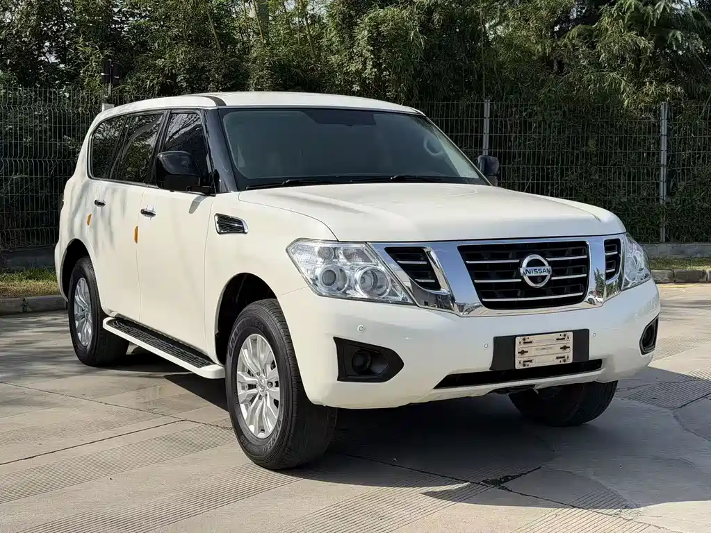 Nissan Patrol — миниатюра 3