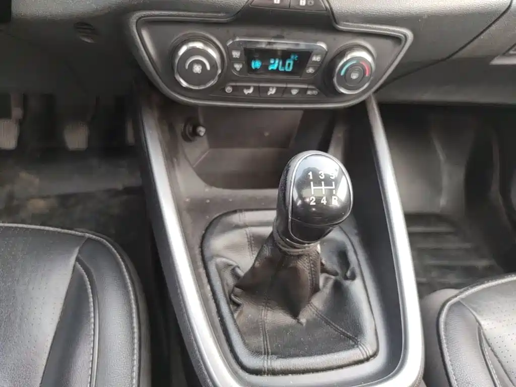 Ford Escort — миниатюра 14