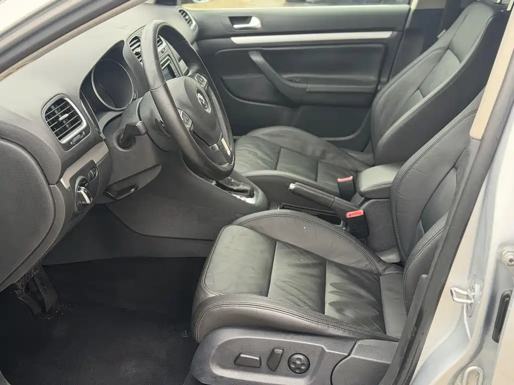 Volkswagen Golf 2011 1.4TSI Luxury
