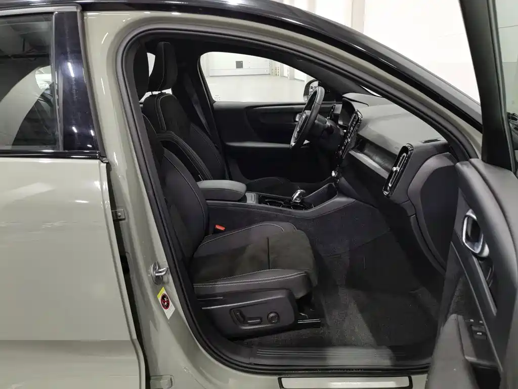 Volvo C40 — миниатюра 23