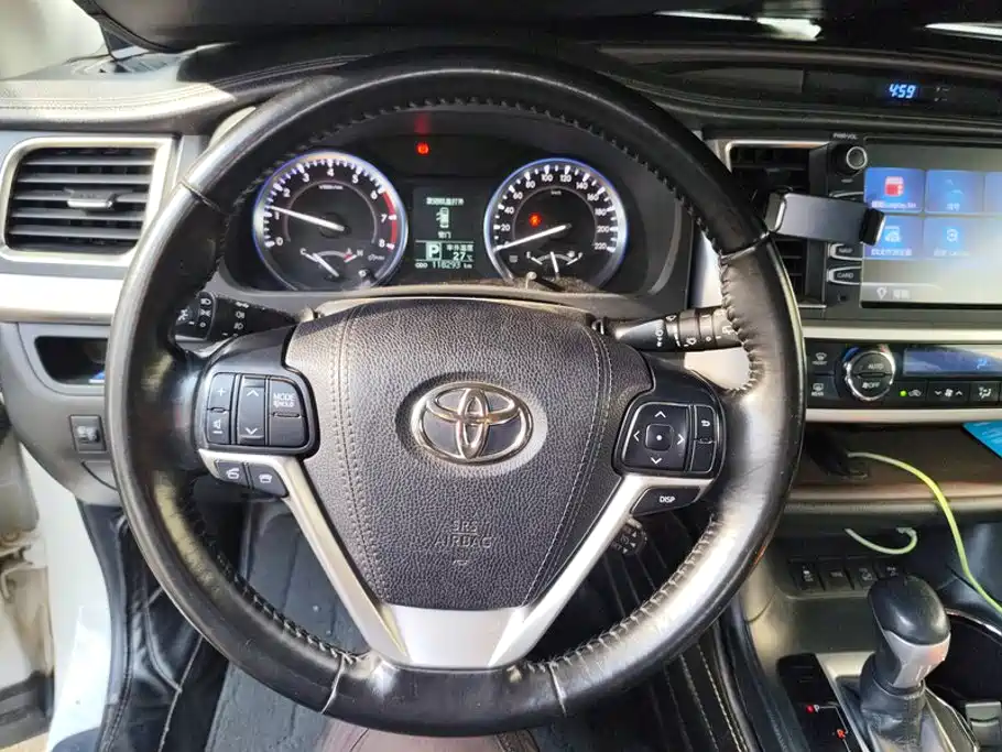 Toyota Highlander — миниатюра 15