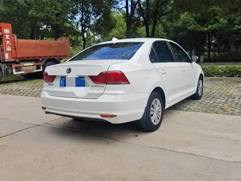Volkswagen Santana — миниатюра 6