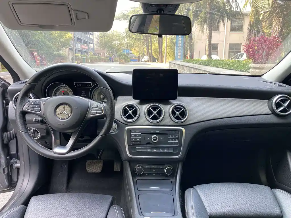 Mercedes-Benz GLA — миниатюра 5