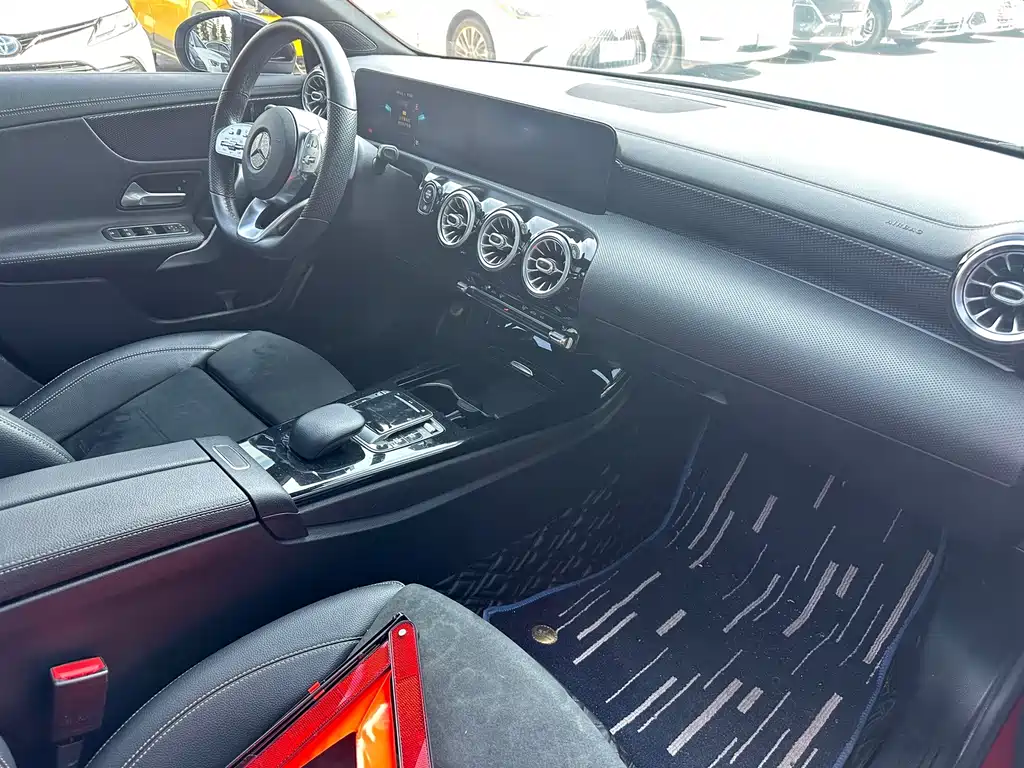 Mercedes-Benz A-Class — миниатюра 11