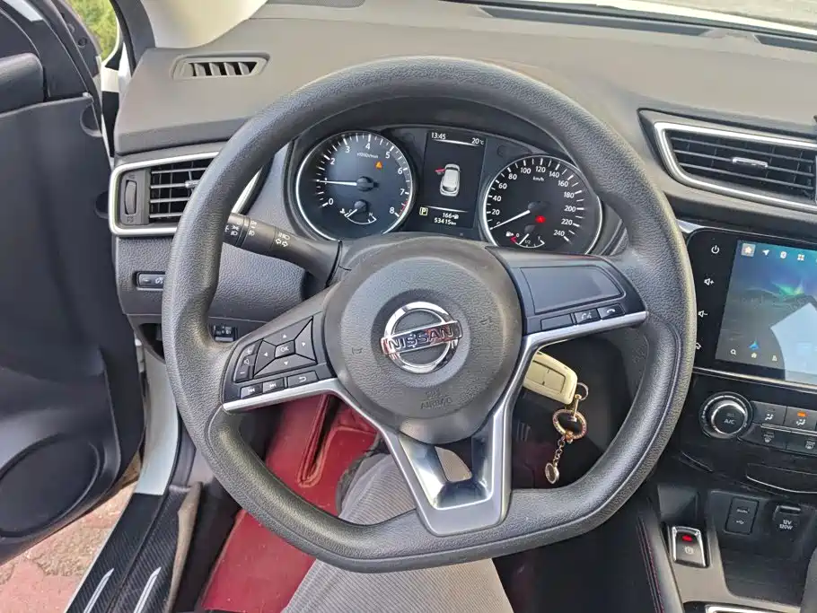 Nissan Qashqai — миниатюра 15