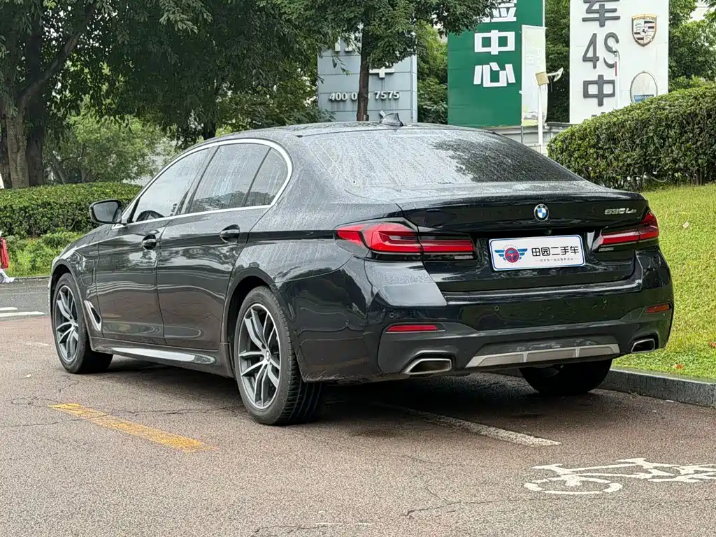 BMW 5 Series New Energy — миниатюра 4