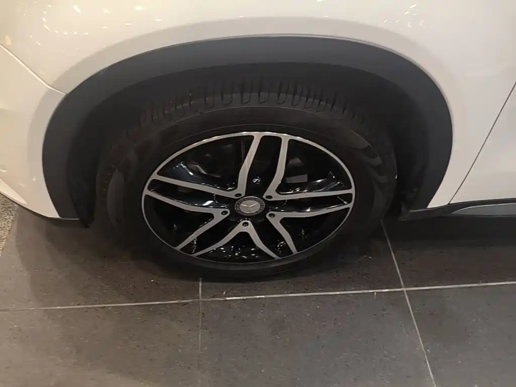 Mercedes-Benz GLA — миниатюра 23