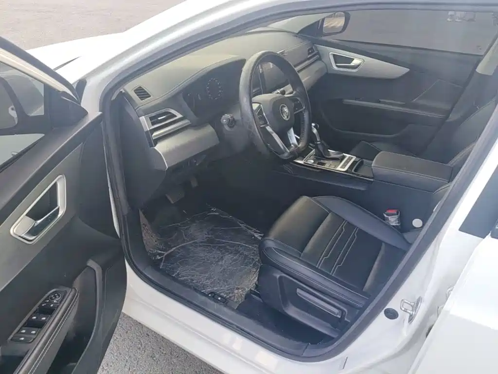 BYD Qin — миниатюра 16