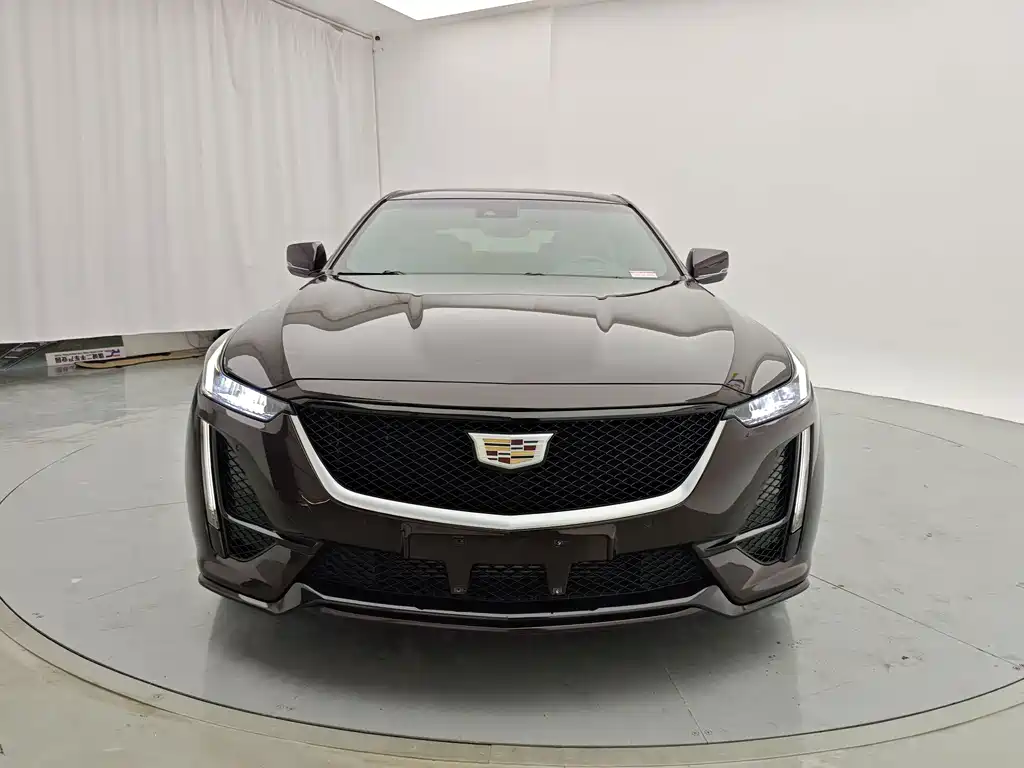 Cadillac CT5 — миниатюра 2