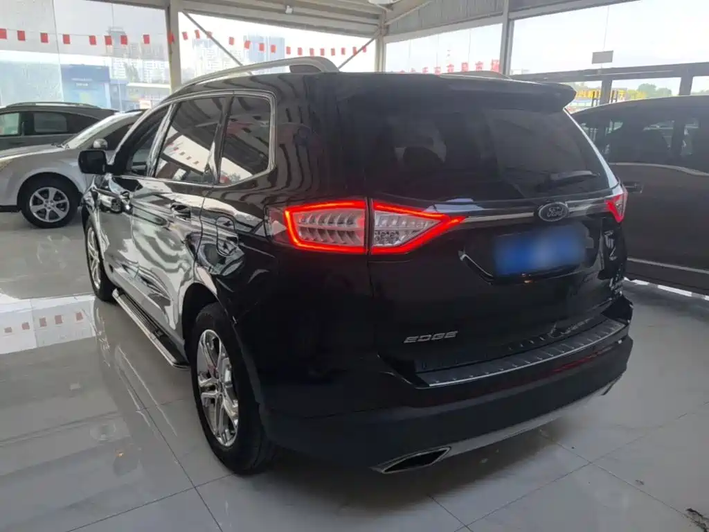 Ford Edge — миниатюра 5
