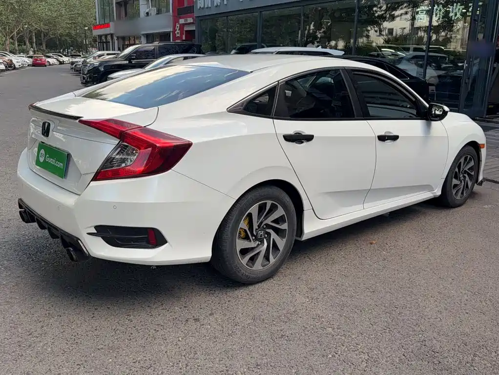 Honda Civic — миниатюра 7