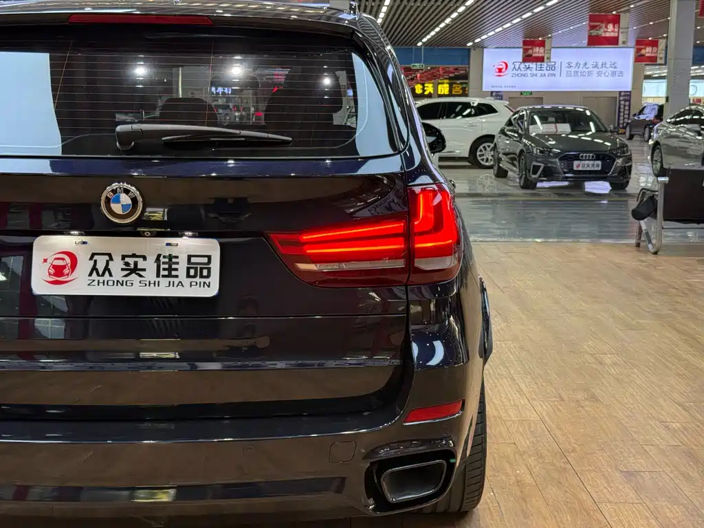 BMW X5 (Import) — миниатюра 30