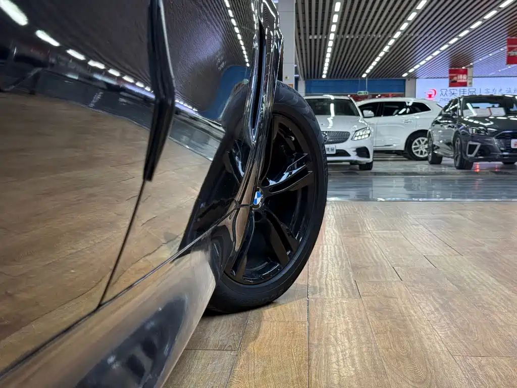 BMW X5 (Import) — миниатюра 32