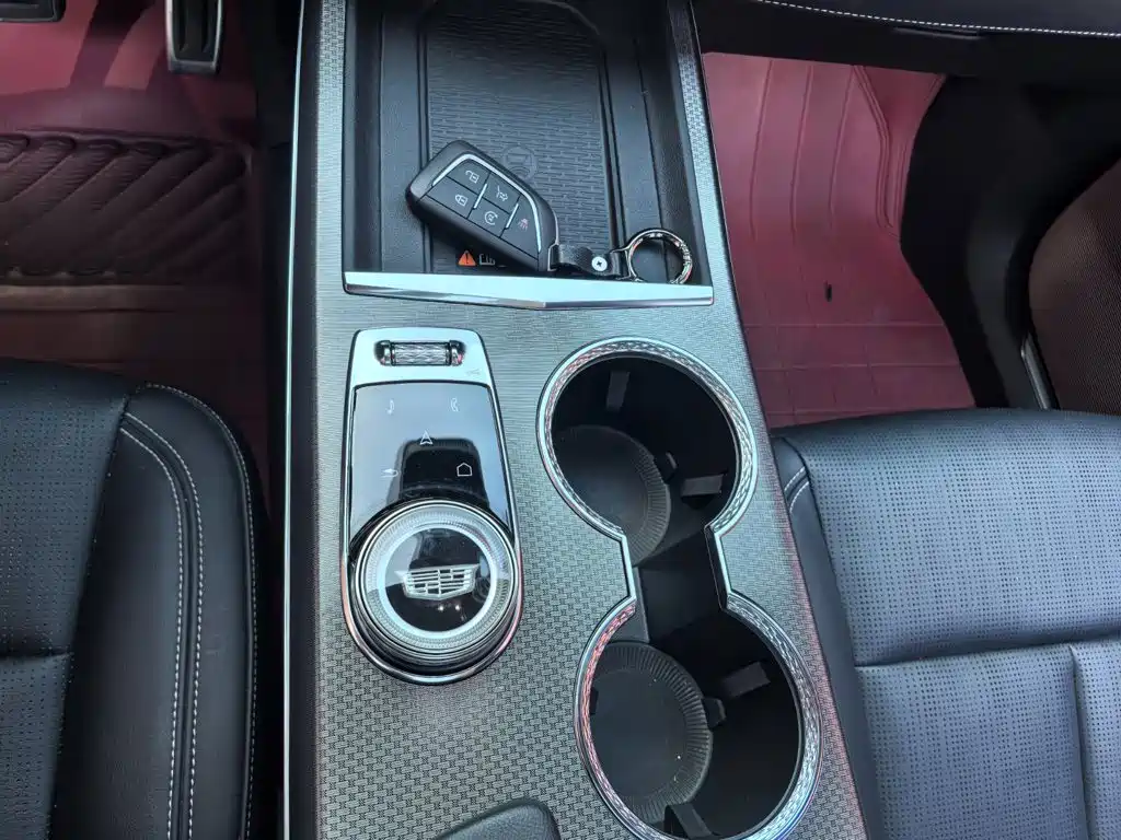 Cadillac XT5 — миниатюра 16