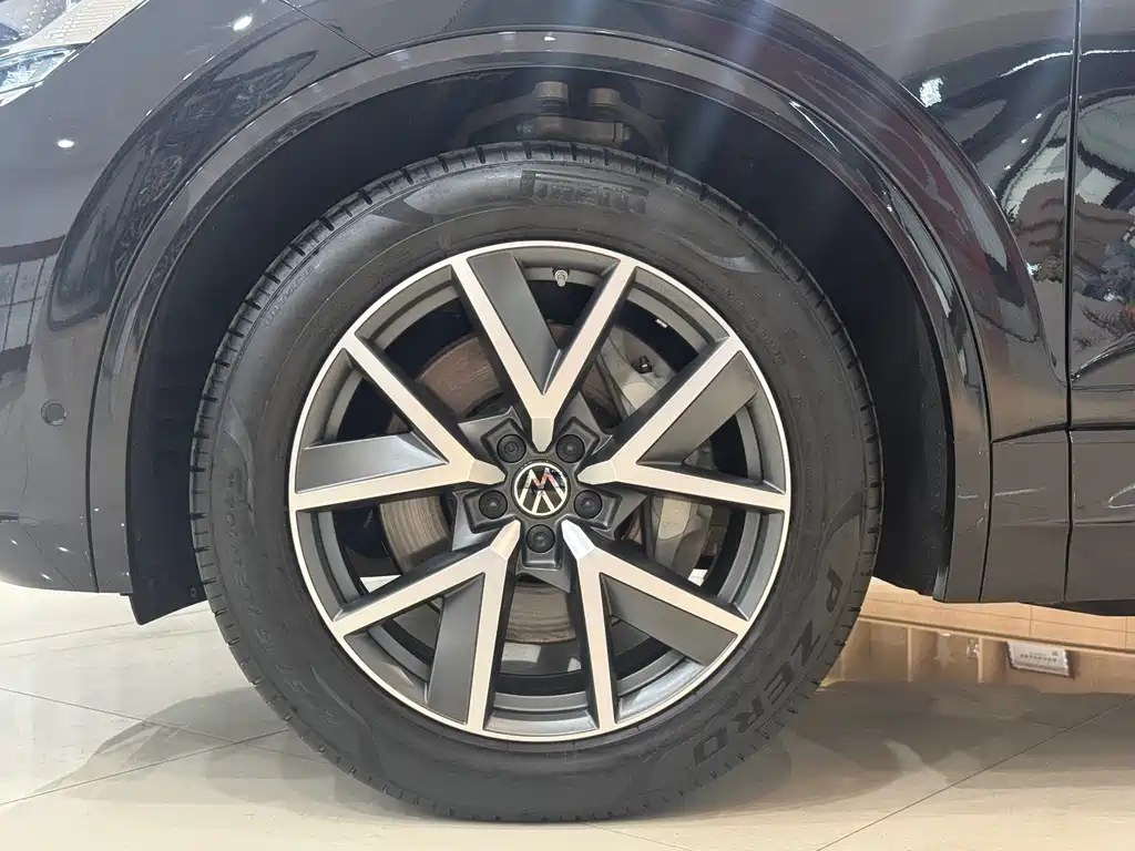 Volkswagen Touareg 2022 3.0TSI Sport
