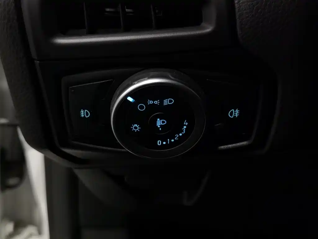 Ford Focus — миниатюра 21