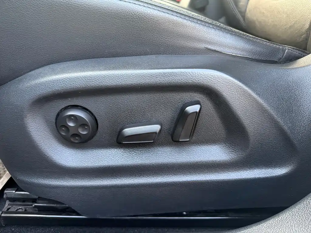 Volkswagen Tiguan 2012 1.8TSI AT