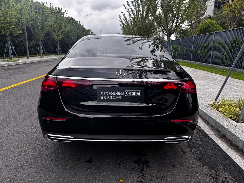 Mercedes-Benz E-Class — миниатюра 13