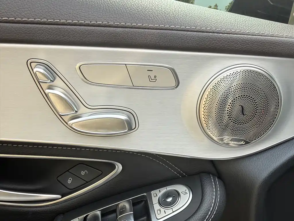 Mercedes-Benz GLC — миниатюра 12