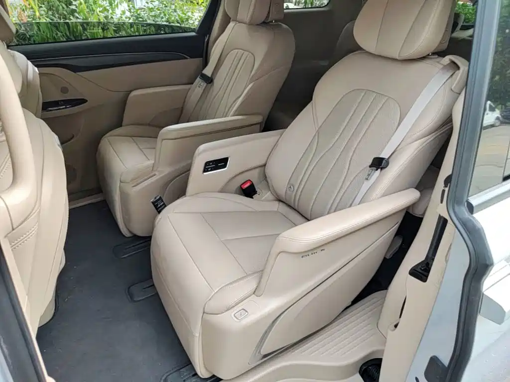 Buick GL8 Hybrid — миниатюра 17