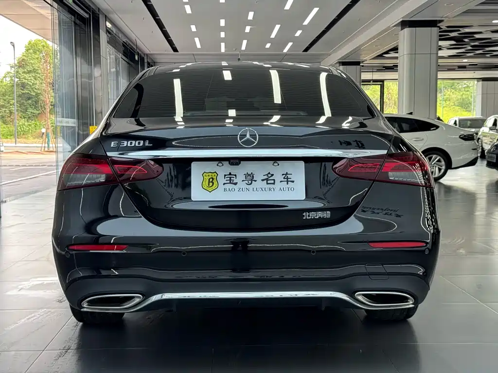 Mercedes-Benz E-Class — миниатюра 4