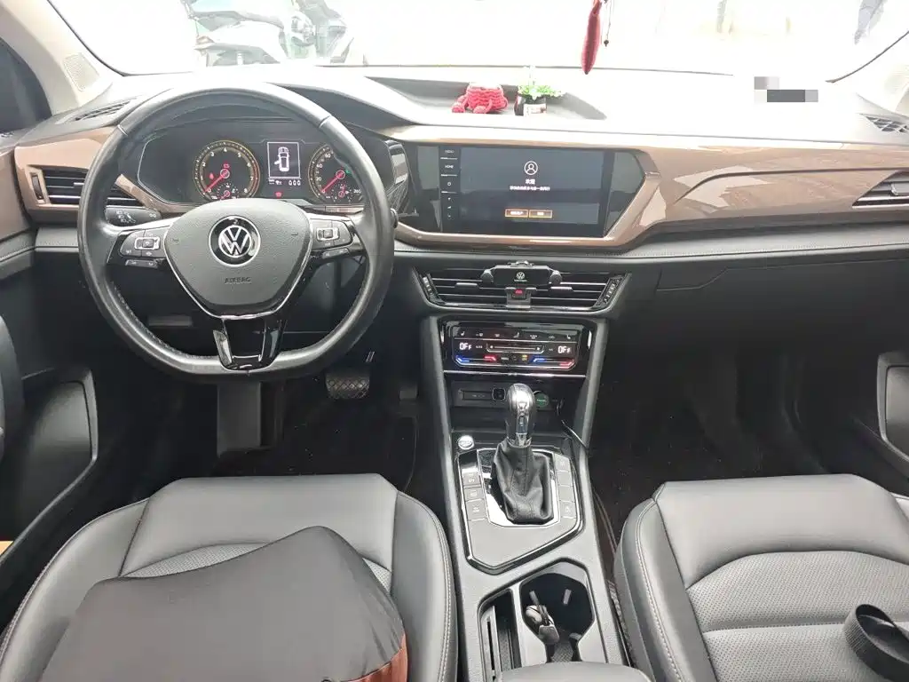 Volkswagen Tharu — миниатюра 5