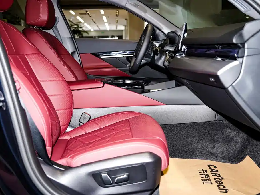 BMW 5 Series — миниатюра 18