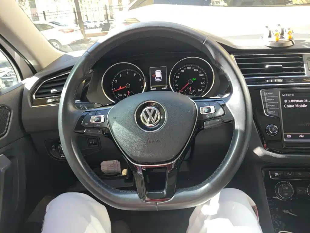 Volkswagen Tiguan L — миниатюра 11