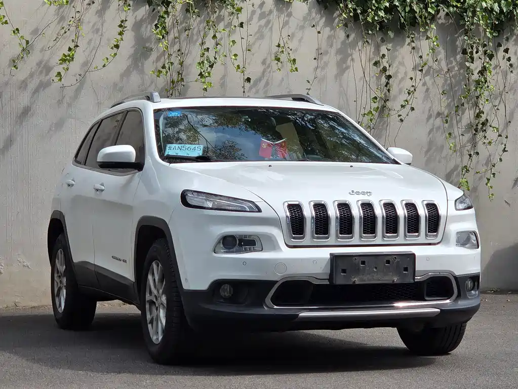 Jeep Cherokee — миниатюра 3