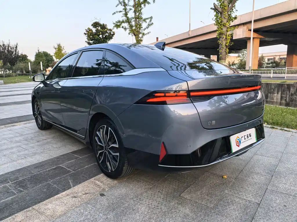 XPeng P5 — миниатюра 10