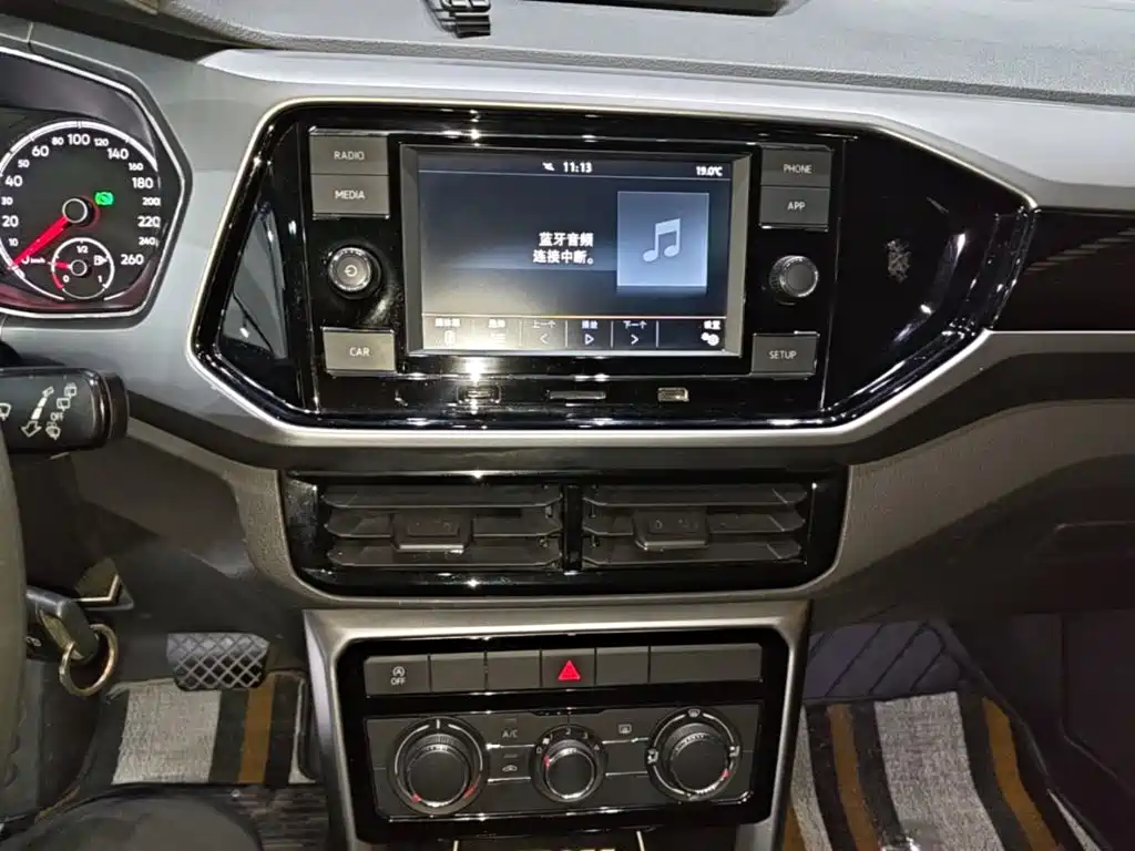 Volkswagen T-Cross — миниатюра 13