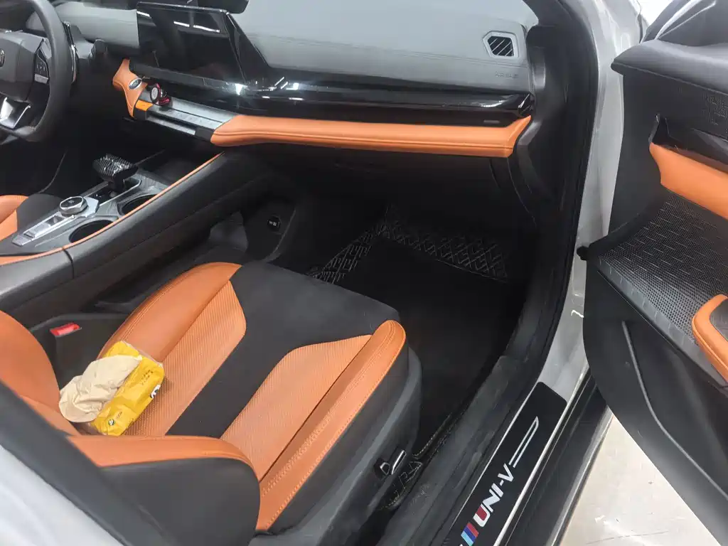 Changan UNI-V — миниатюра 15