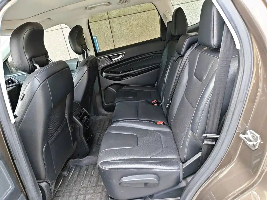 Ford Edge — миниатюра 13