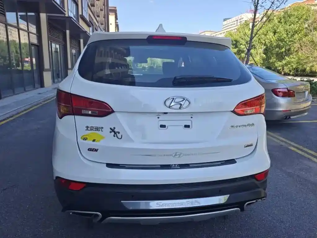 Hyundai Santa Fe — миниатюра 6