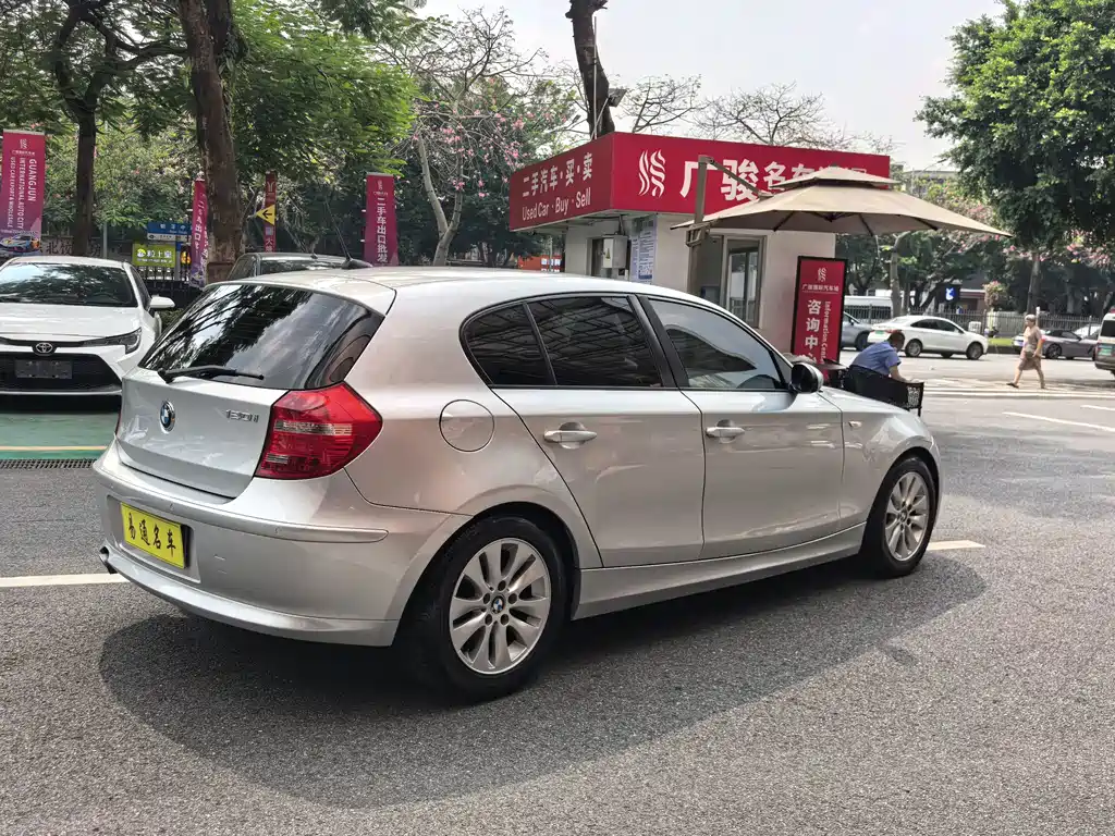 BMW 1 Series (Import) — миниатюра 6