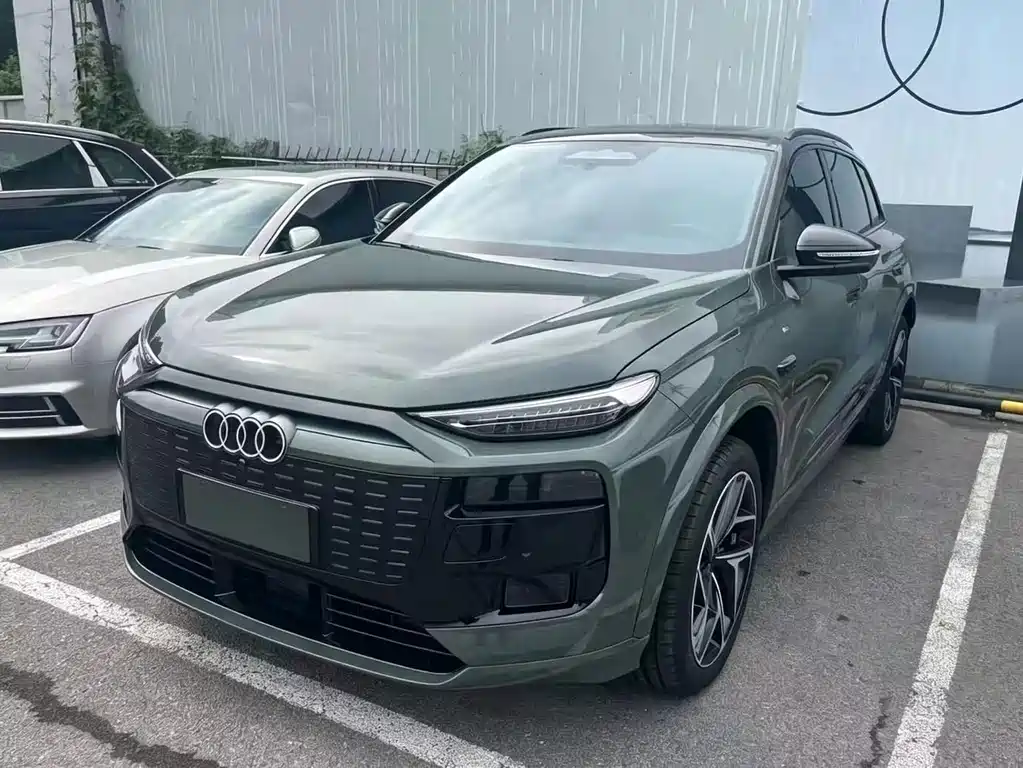 Audi Q6L E-tron