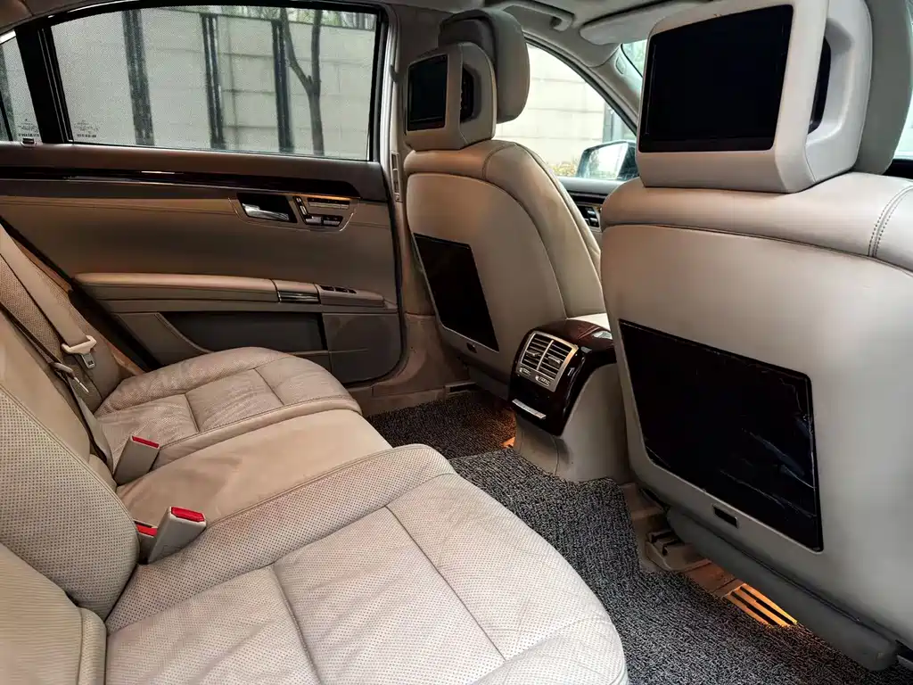 Mercedes-Benz S-Class — миниатюра 6