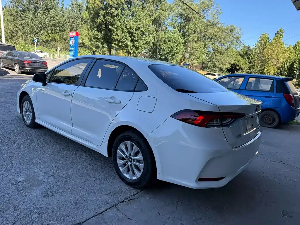 Toyota Corolla — миниатюра 4