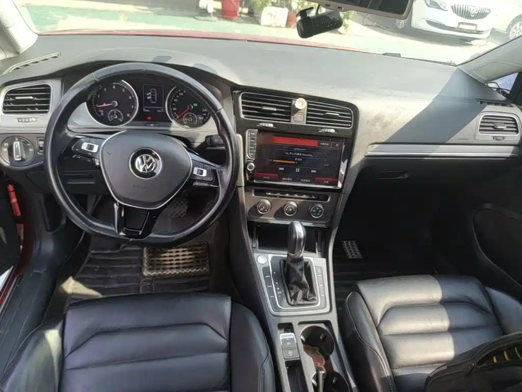 Volkswagen Golf — миниатюра 10