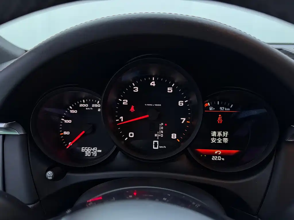 Porsche Macan — миниатюра 11
