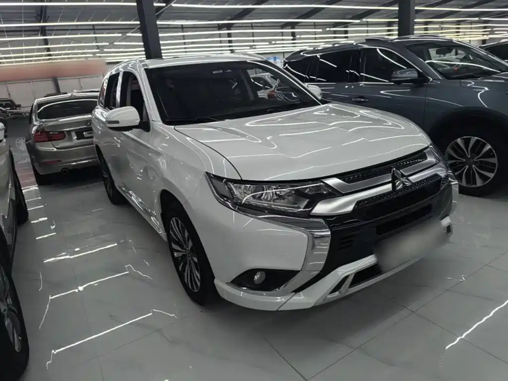 Mitsubishi Outlander — миниатюра 4