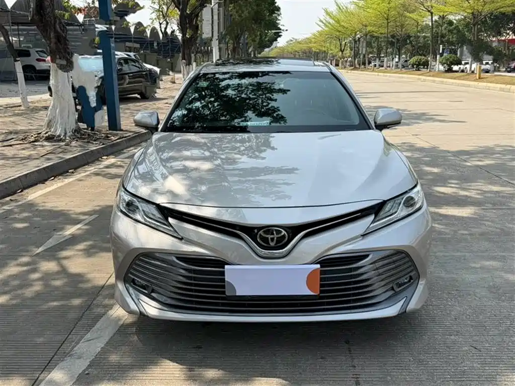 TOYOTA CAMRY
