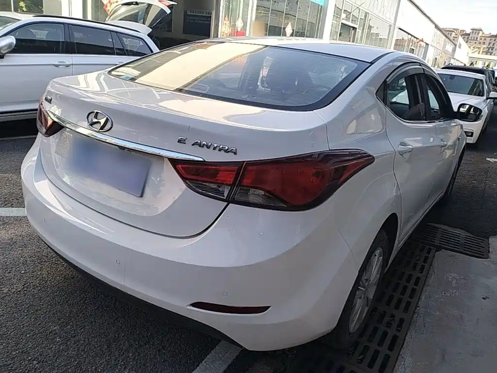 Hyundai Elantra Langdong — миниатюра 7