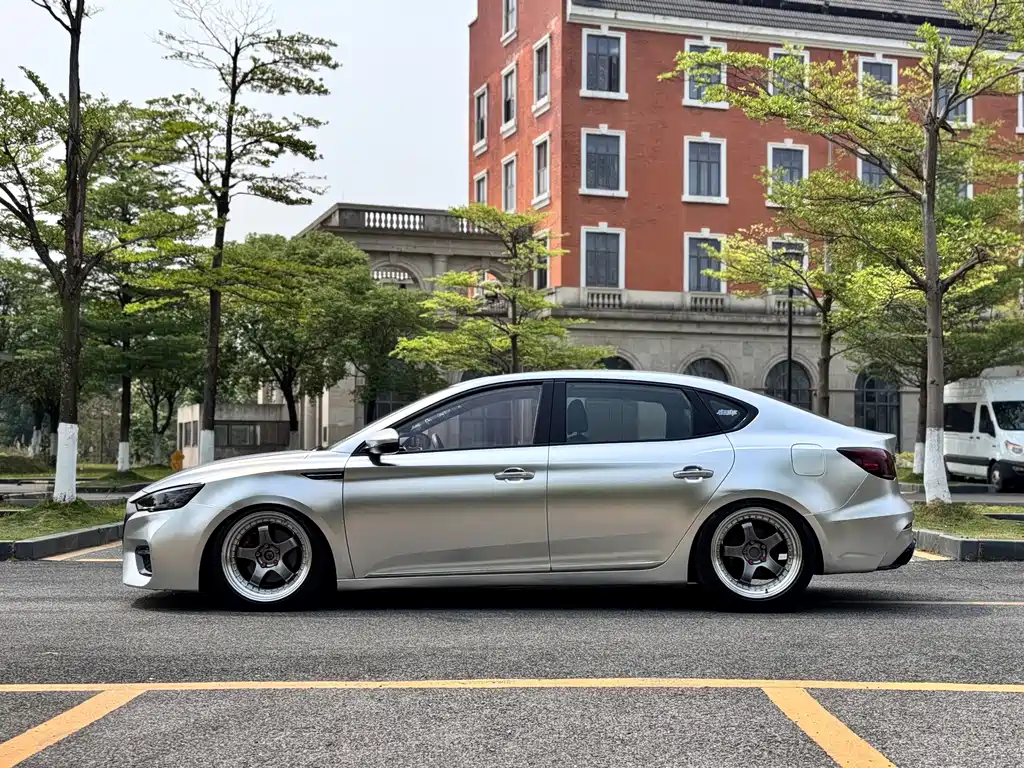 MG MG6 — миниатюра 4