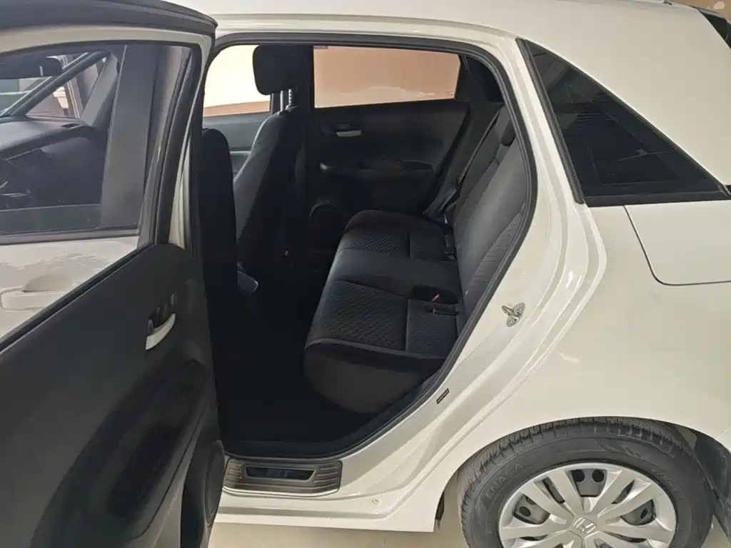 Honda Fit — миниатюра 17