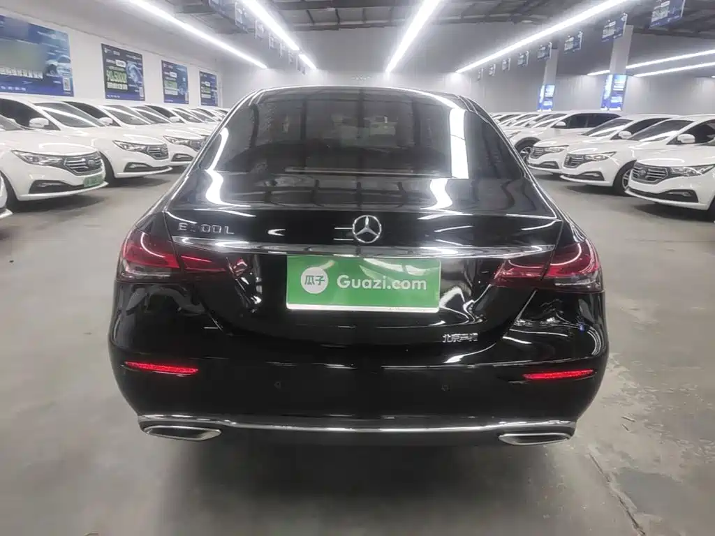 Mercedes-Benz E-Class — миниатюра 6