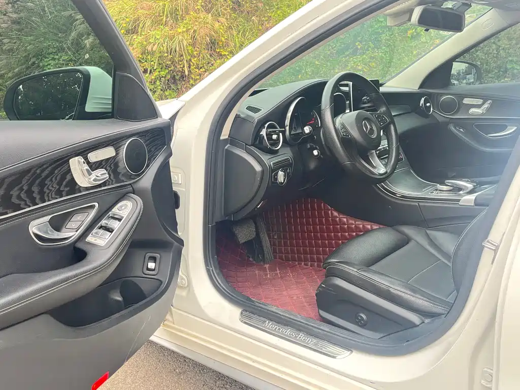 Mercedes-Benz C-Class — миниатюра 4