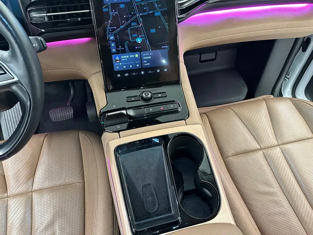 NIO ES8 — миниатюра 18